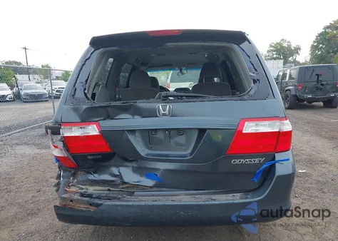 2005 Honda Odyssey Lx z USA, uszkodzony, nr VIN 5FNRL38275B129903